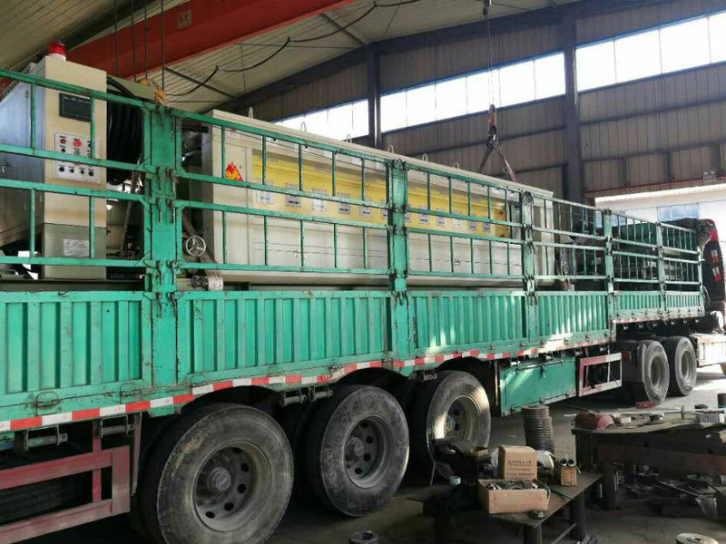 又(yòu)一套路沿石磨抛倒角機